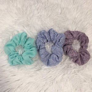 3 Scrunchies